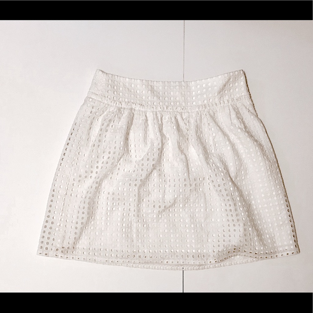Casual White Ann Taylor skirt SIZE 6